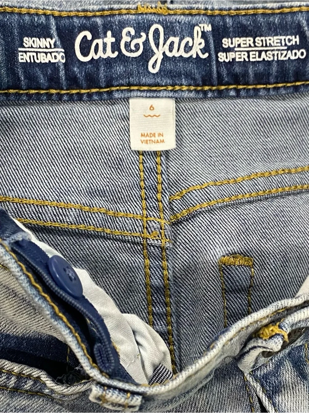 Cat & Jack Boys' Light Wash Super Stretch  Jeans Size 6